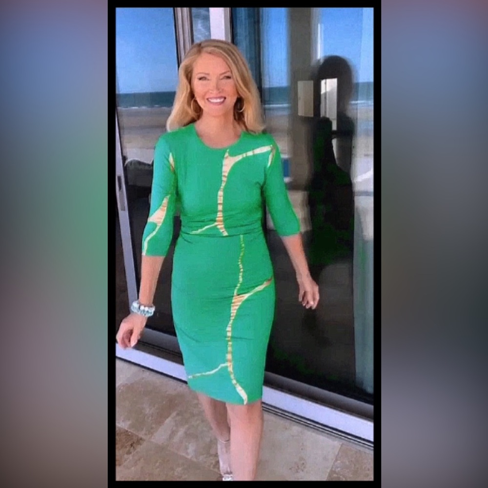 NWT! Designer Chic Boho Green & Gold Accent Midi Dress-Small